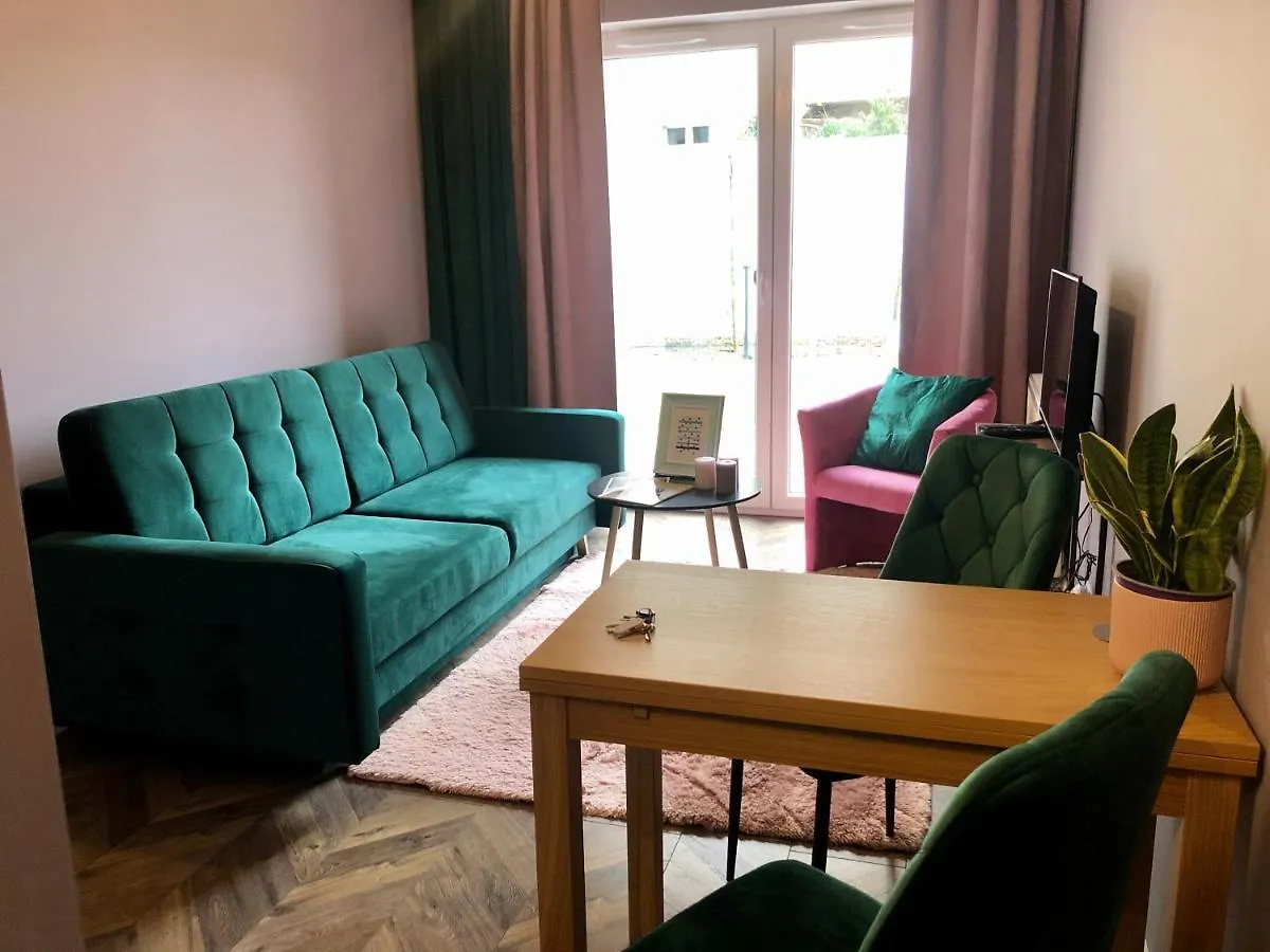 Apartment Apartament Z Ogrodkiem I Garazem Posen Polen