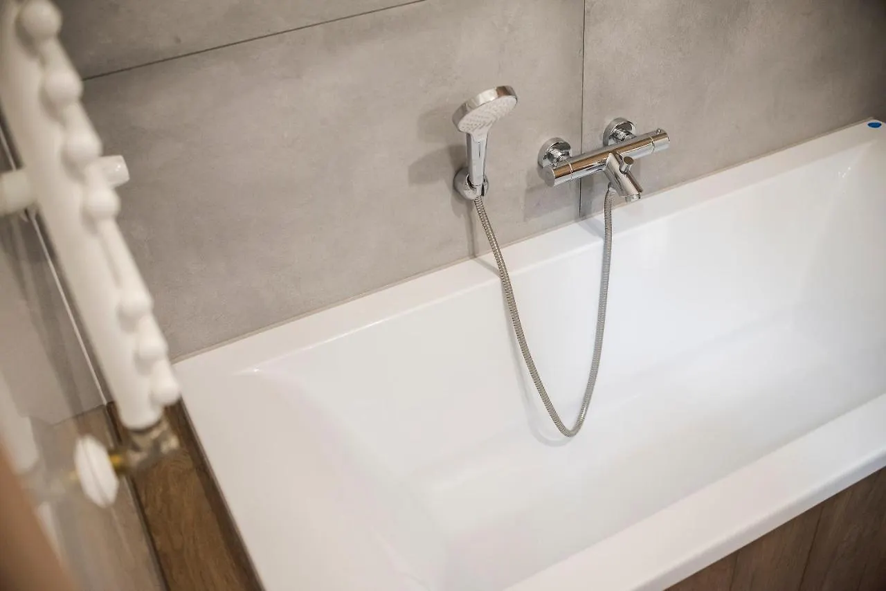 Apartment Apartament Z Ogrodkiem I Garazem Posen